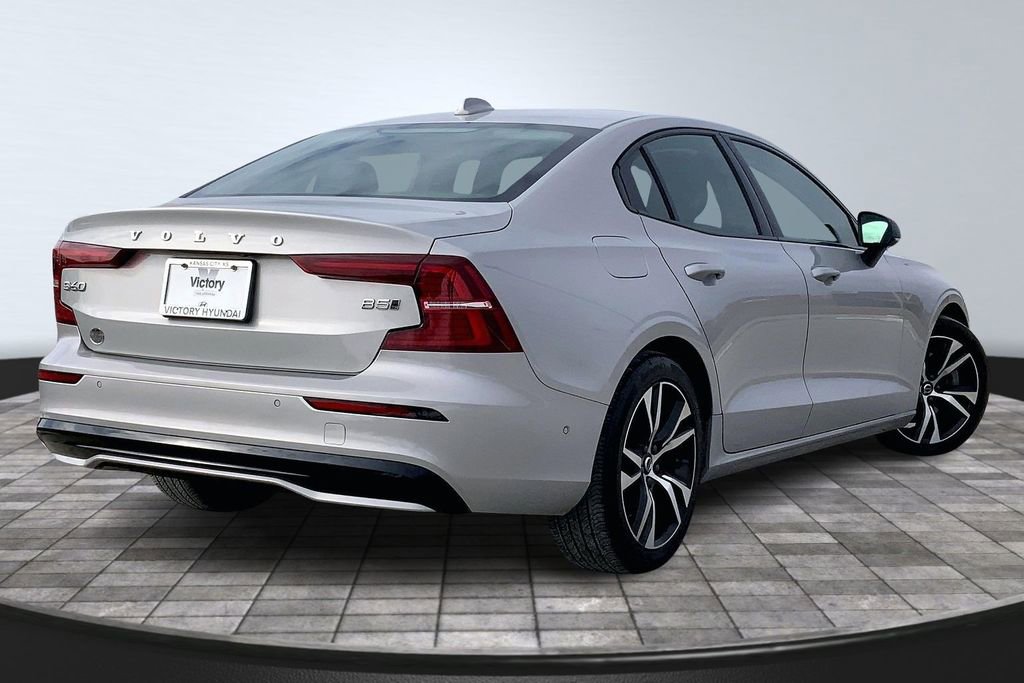 Used 2024 Volvo S60 B5 Plus image 5