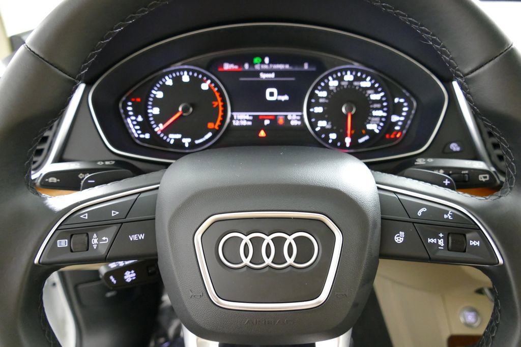 Certified 2023 Audi Q5 2.0T Premium w/ Convenience Package AWD/4WD image 18