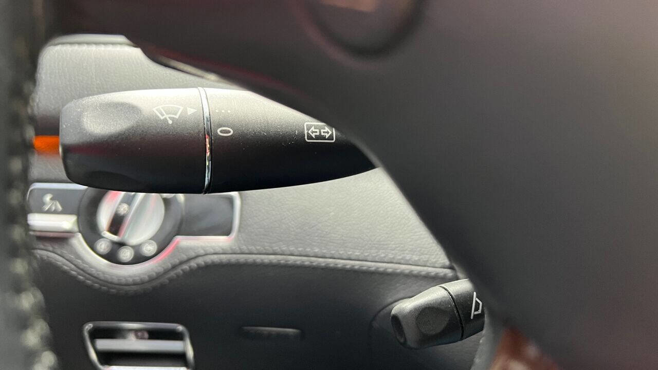 Used 2010 Mercedes-Benz CL 550 CL 550 4MATIC AWD 2dr Coupe image 28