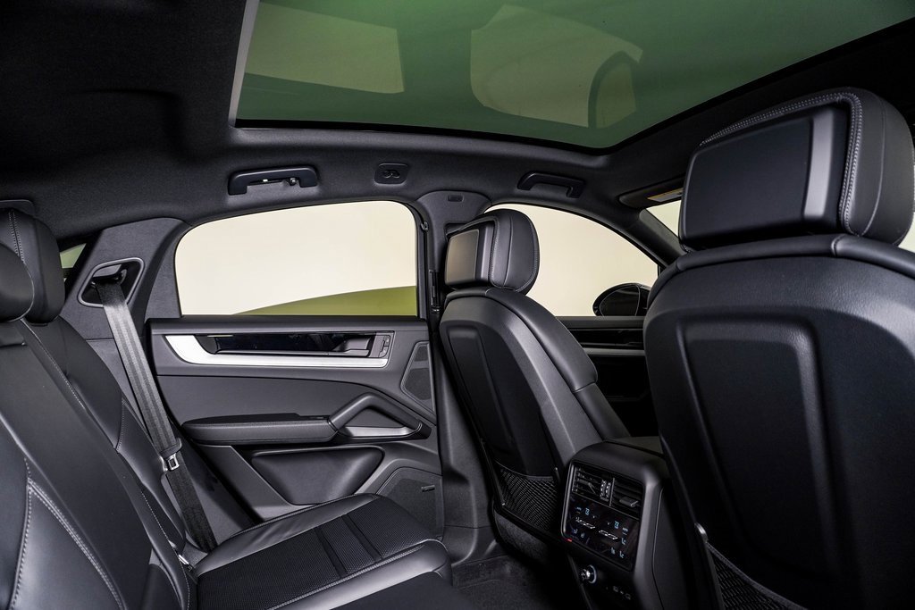 New 2026 Porsche Cayenne Coupe image 16