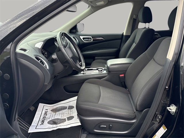 Used 2020 Nissan Pathfinder SV image 6