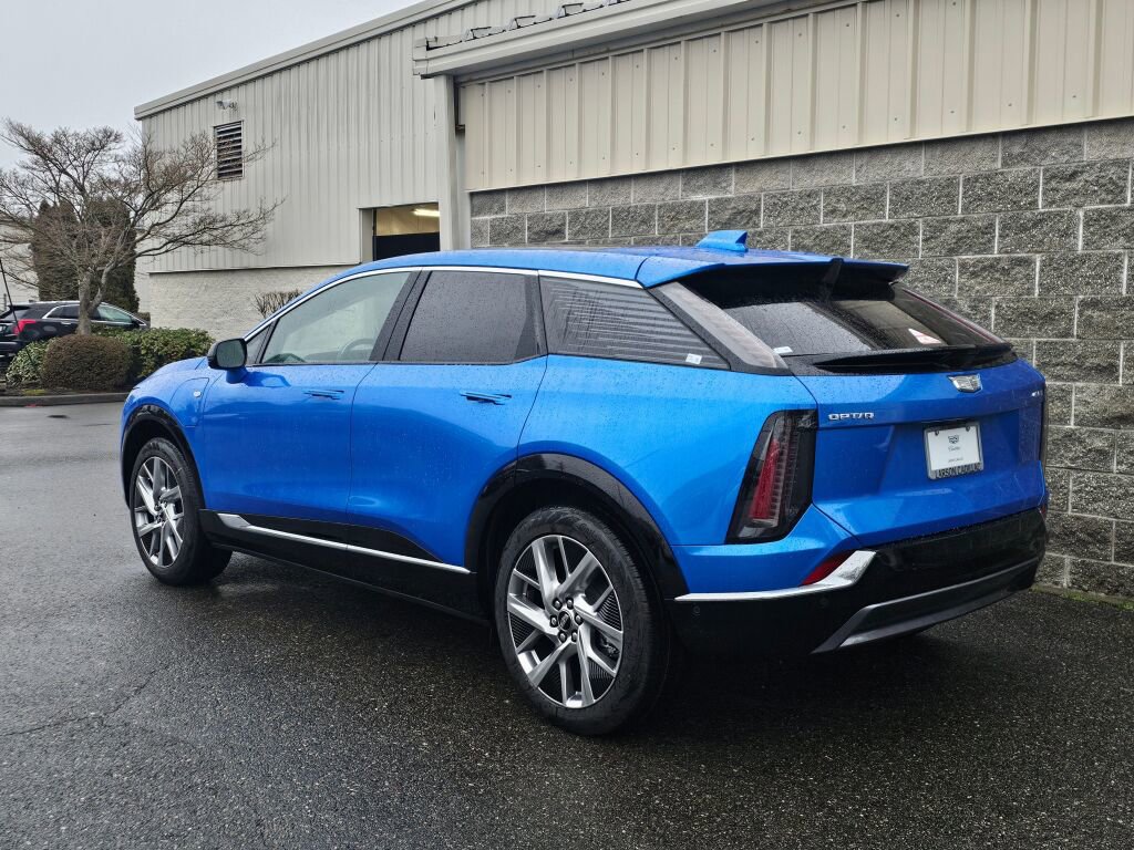 New 2026 Cadillac Optiq Luxury 1 image 4