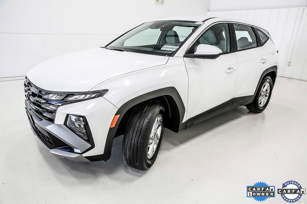 Used 2025 Hyundai Tucson SE image 2