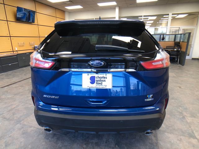 Certified 2020 Ford Edge SE image 10