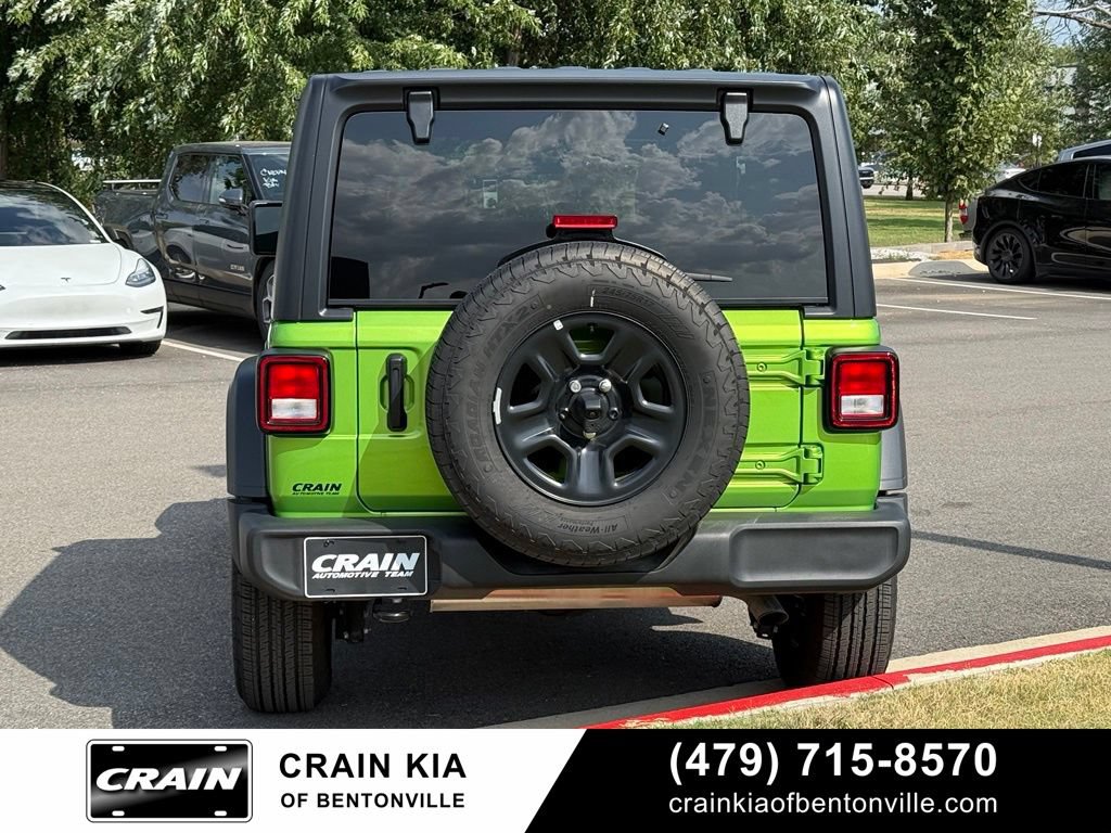 Used 2025 Jeep Wrangler Sport AWD/4WD image 6