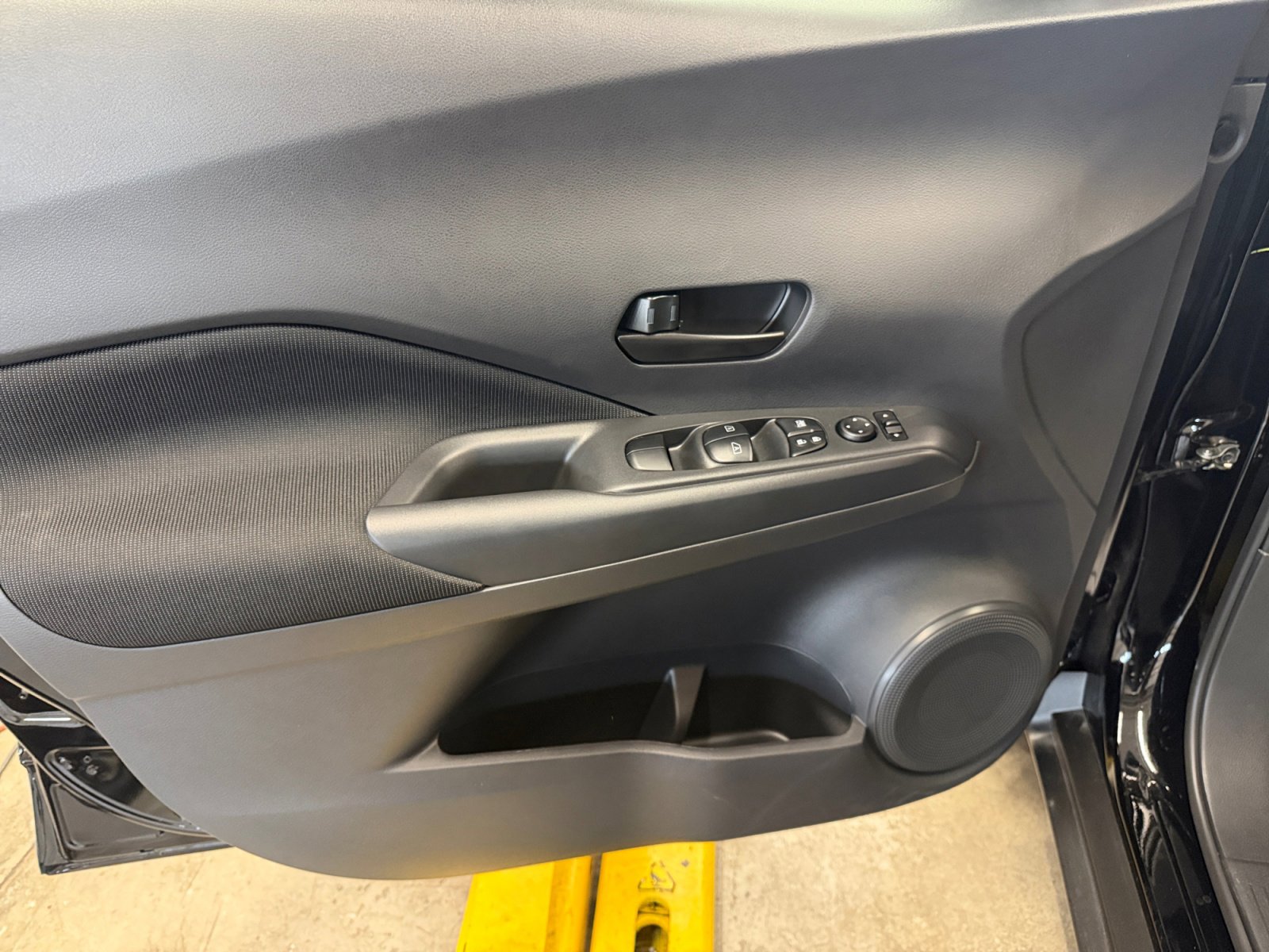 Used 2025 Nissan Kicks Play S image 26