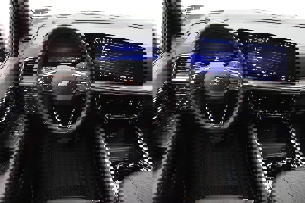 Used 2025 Chevrolet Tahoe Premier AWD/4WD image 14