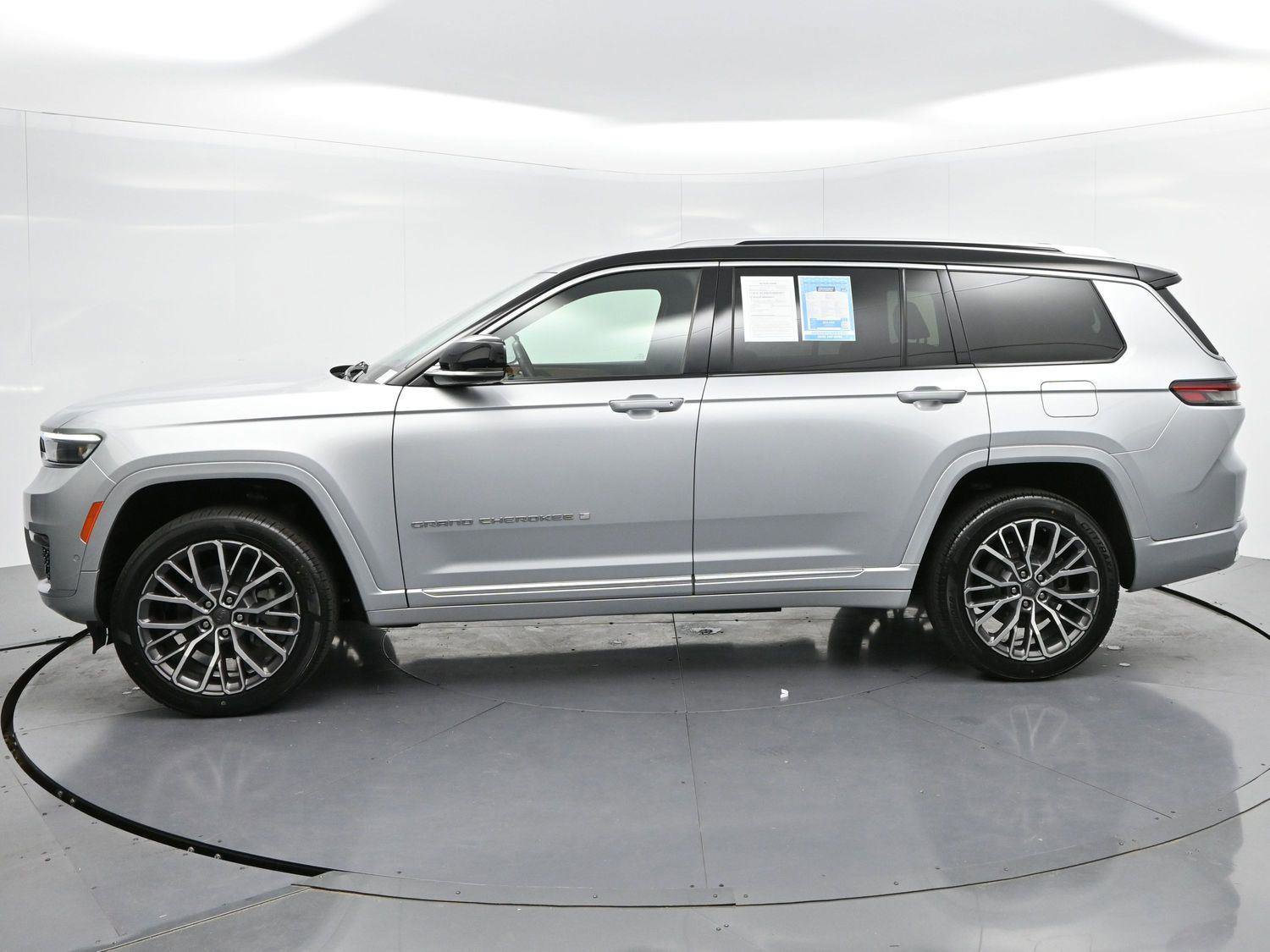 Used 2023 Jeep Grand Cherokee L Summit image 4