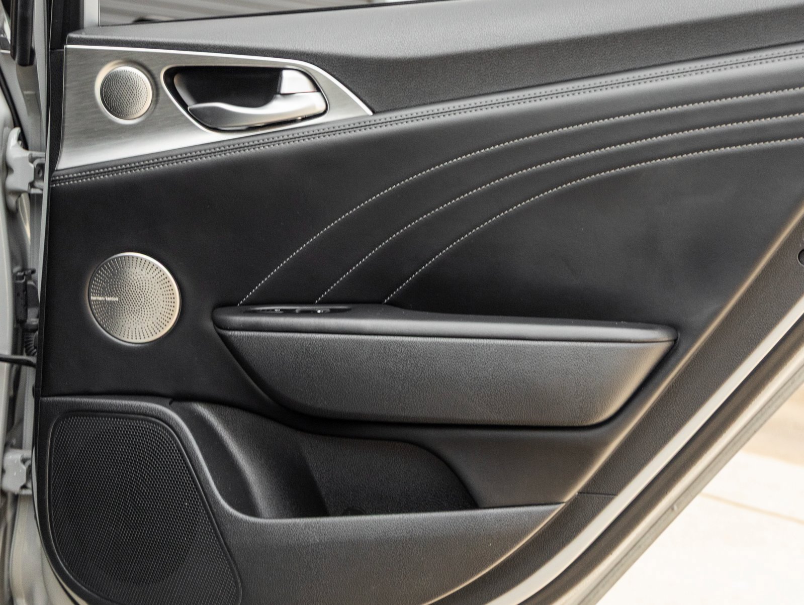 Used 2022 Kia Stinger GT2 image 38