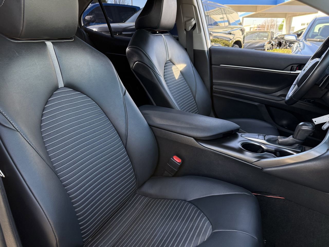 Used 2024 Toyota Camry SE image 21