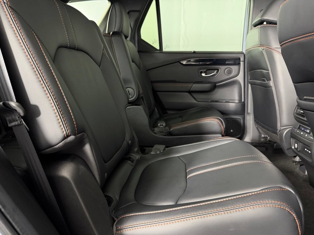 Used 2024 Honda Pilot TrailSport image 28