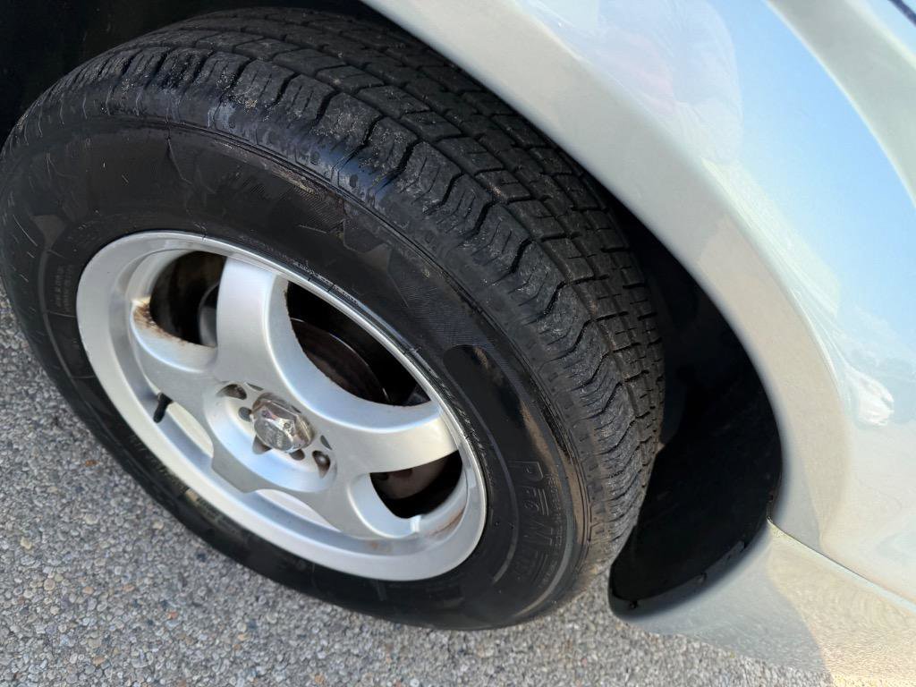 Used 2006 Dodge Grand Caravan SE w/ Popular Equipment Group I FWD image 4