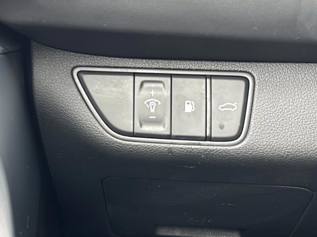 Used 2022 Genesis G70 3.3T image 33