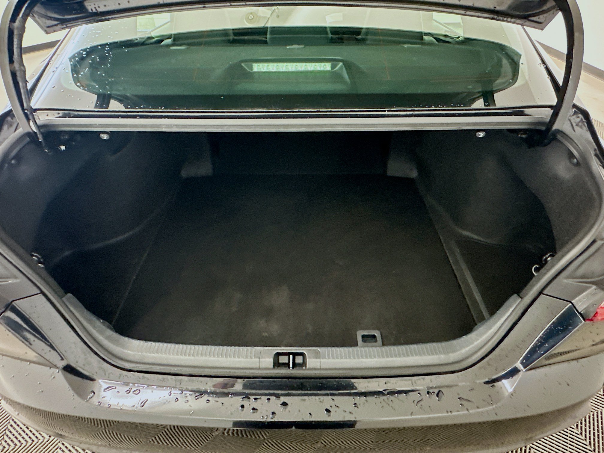 Used 2025 Toyota Camry SE FWD image 30