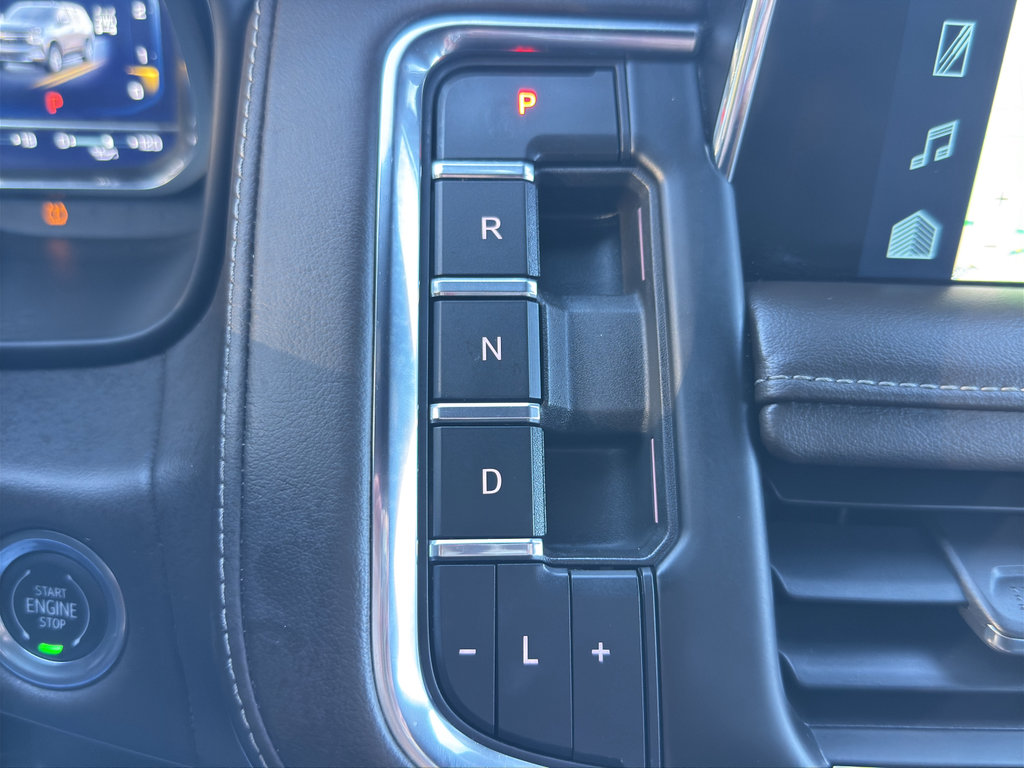 Used 2023 Chevrolet Suburban Z71 image 18