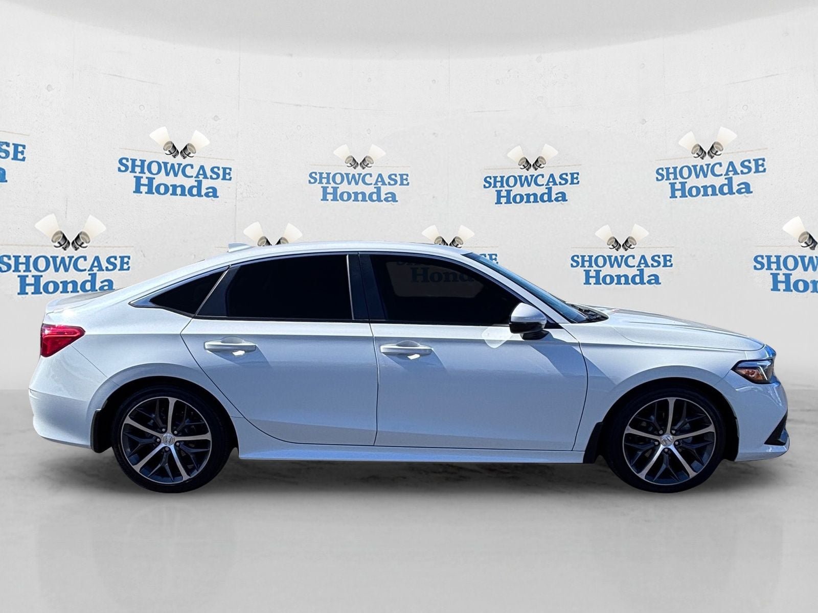 Used 2024 Honda Civic Touring image 9