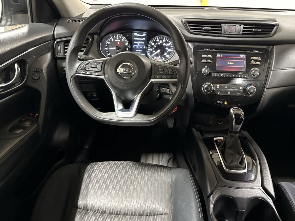 Used 2017 Nissan Rogue S AWD/4WD image 11