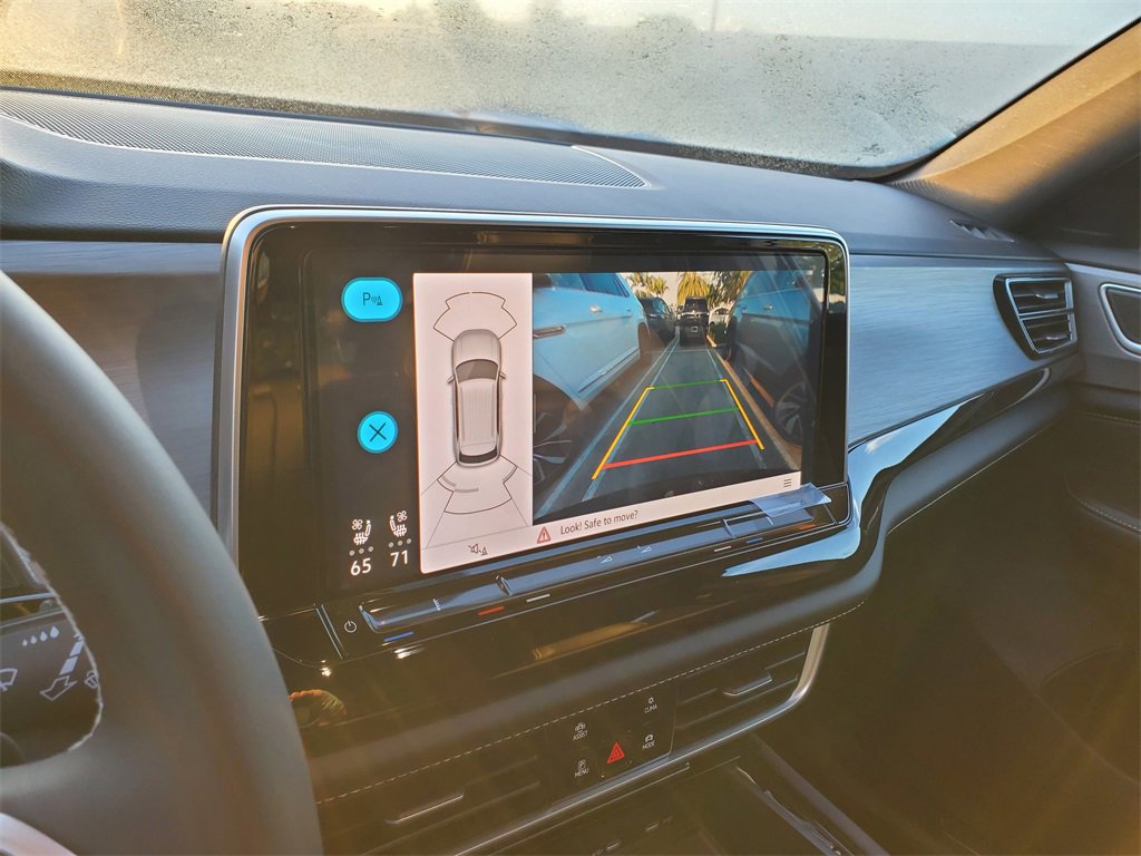 New 2026 Volkswagen Atlas Cross Sport SE image 11