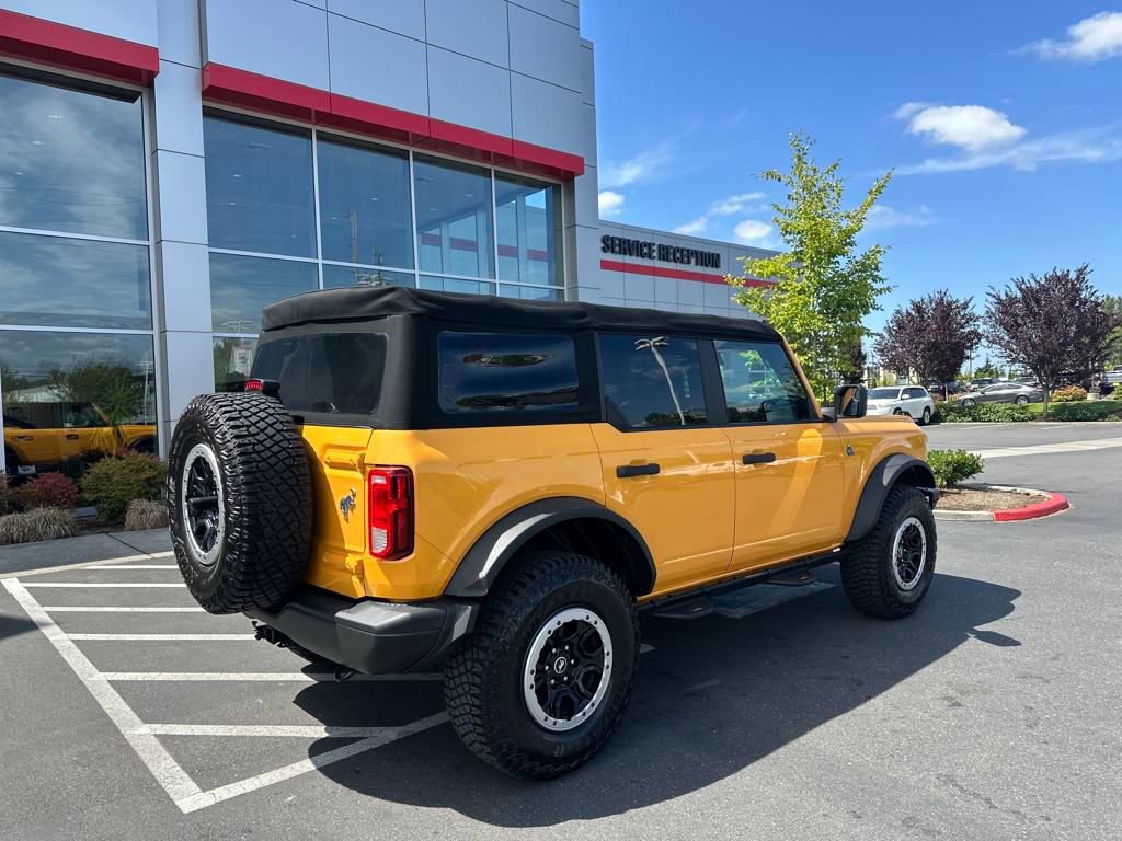 Used 2022 Ford Bronco Black Diamond w/ Sasquatch Package image 3