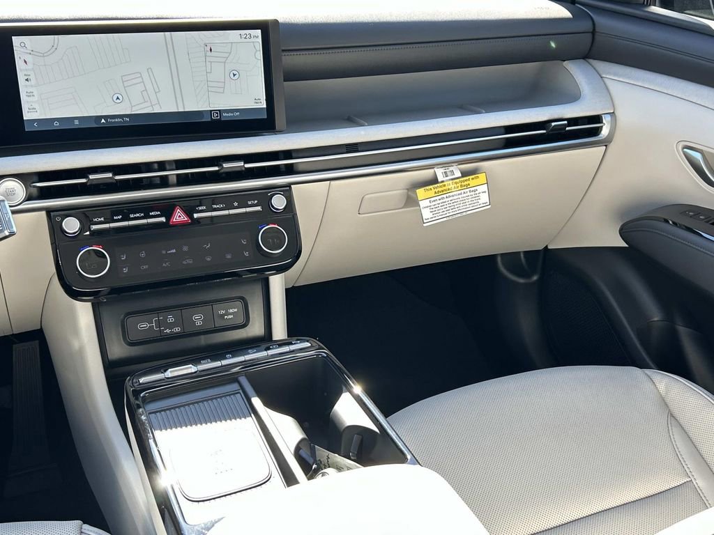 New 2026 Hyundai Tucson Limited image 24