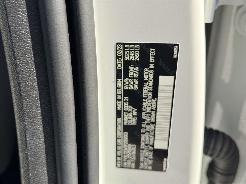 Used 2023 Volvo XC40 B5 Plus w/ Driver Assist Package image 16