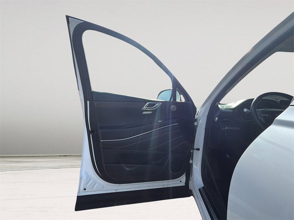 Used 2024 Genesis GV80 3.5T image 13