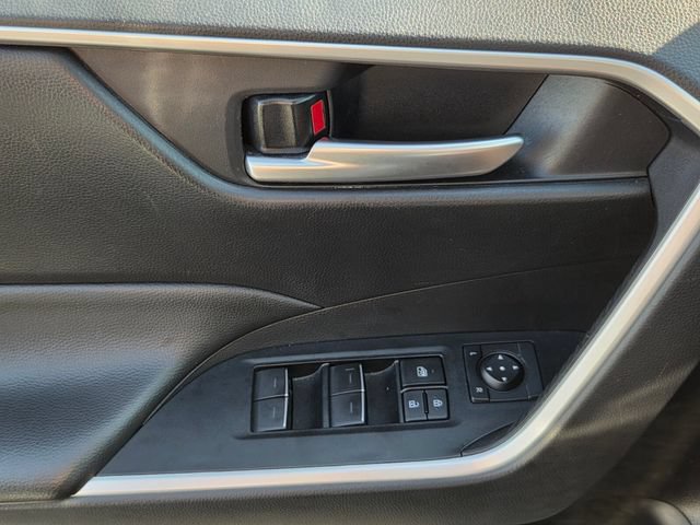 Used 2024 Toyota RAV4 XLE AWD/4WD image 25