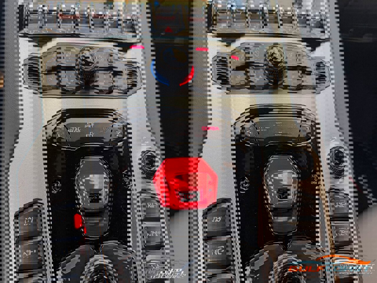 Used 2017 Lamborghini Aventador S image 22