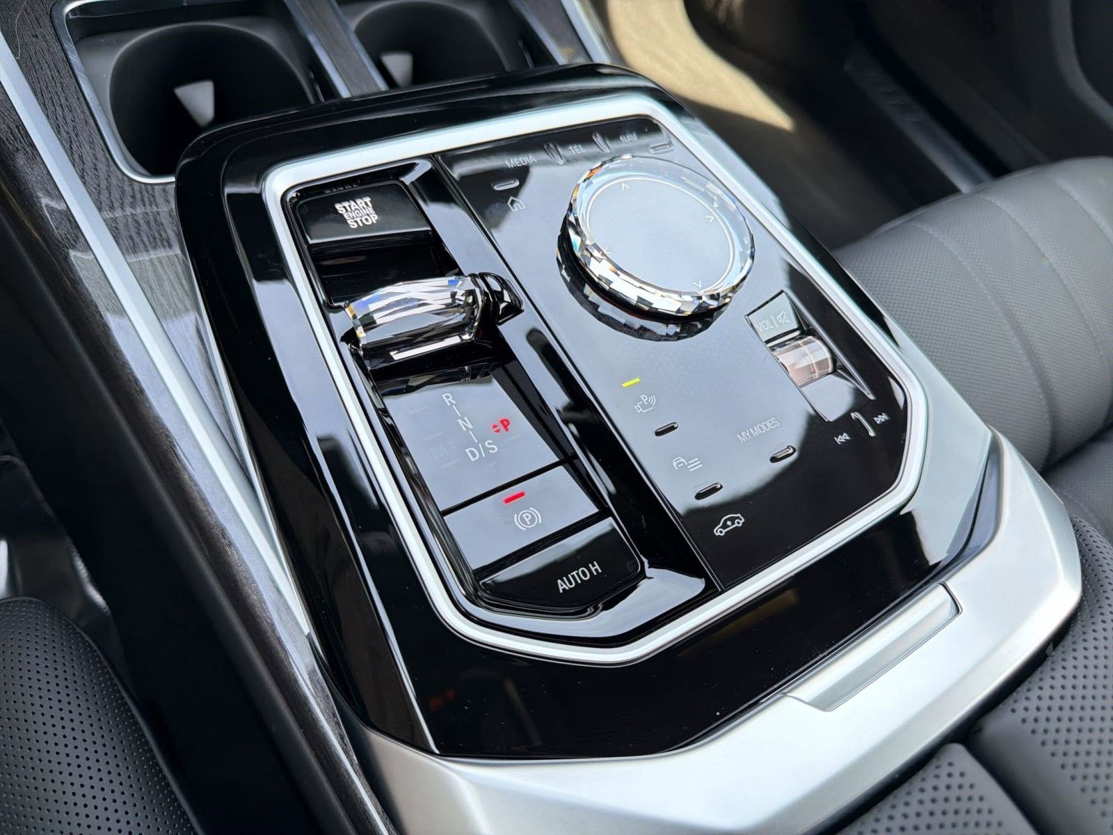 New 2026 BMW 740i image 24