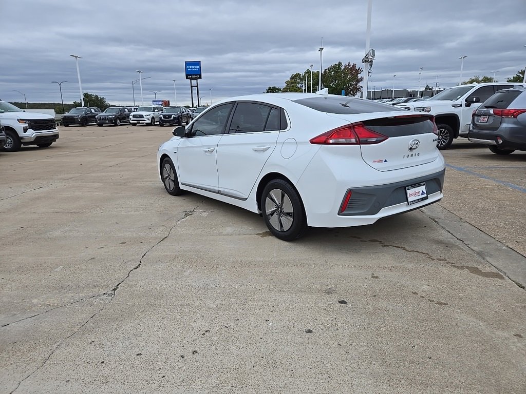 Used 2020 Hyundai Ioniq SE image 4