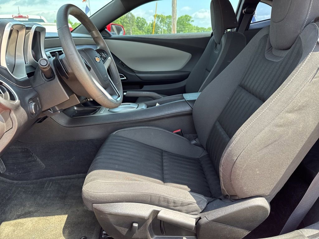 Used 2015 Chevrolet Camaro LS RWD image 7