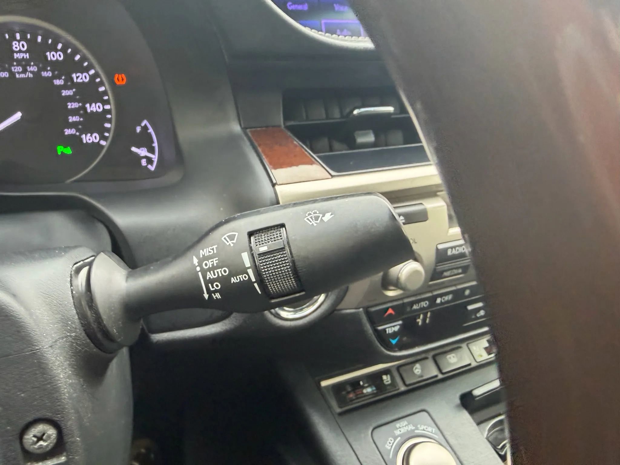 Used 2013 Lexus ES 350 w/ Luxury Pkg image 22