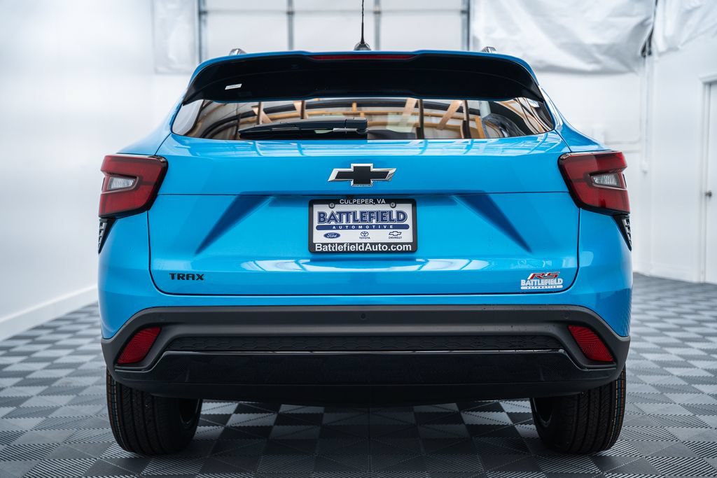 New 2026 Chevrolet Trax RS w/ Sunroof Package FWD image 6