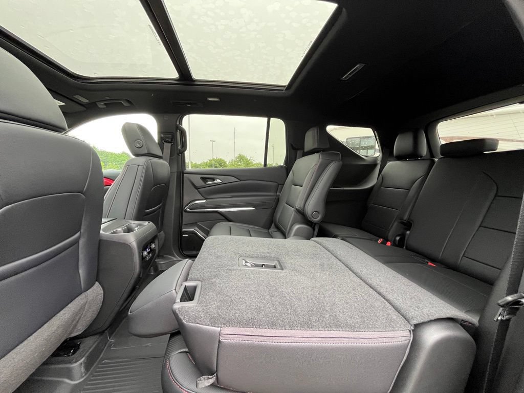 New 2026 Chevrolet Traverse Z71 w/ Enhanced Driving Package AWD/4WD image 18