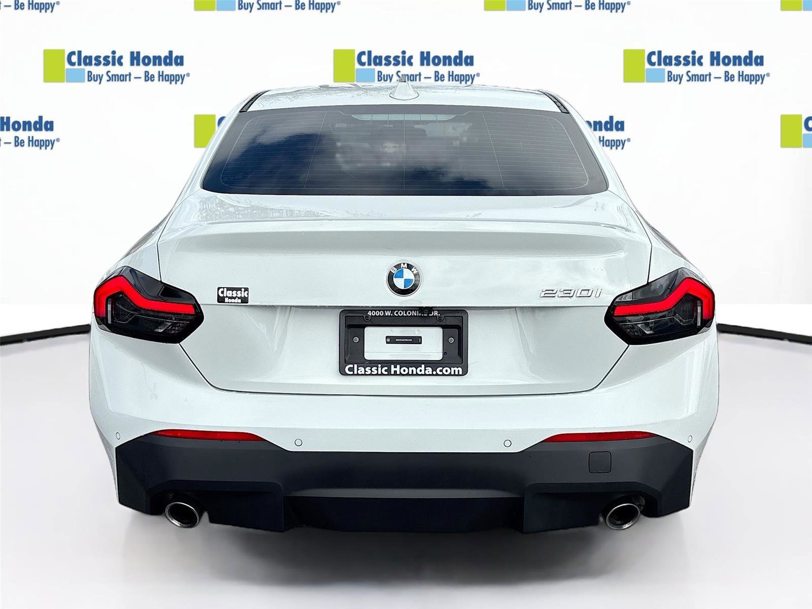 Used 2024 BMW 230i Coupe w/ Convenience Package image 7