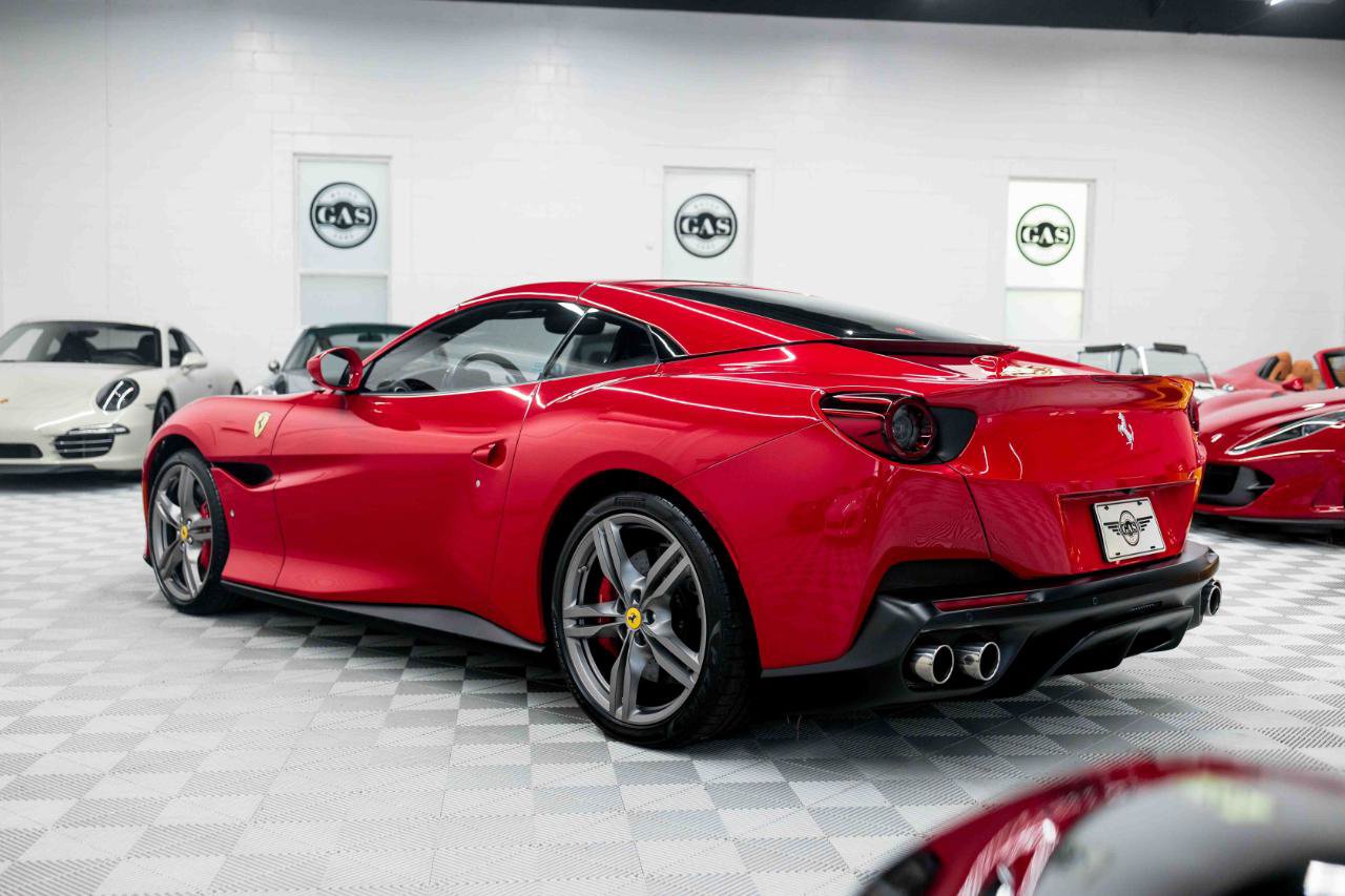 Used 2019 Ferrari Portofino RWD image 8