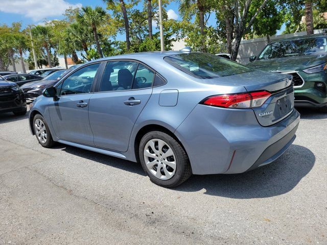 Used 2021 Toyota Corolla LE FWD image 5