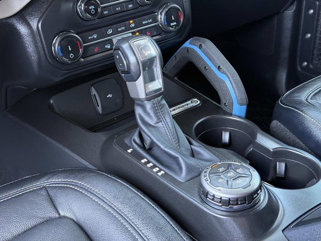 Used 2022 Ford Bronco Wildtrak image 16