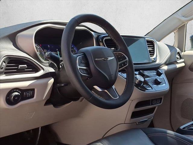 Used 2023 Chrysler Pacifica Touring-L w/ Road Tripper Package AWD/4WD image 10