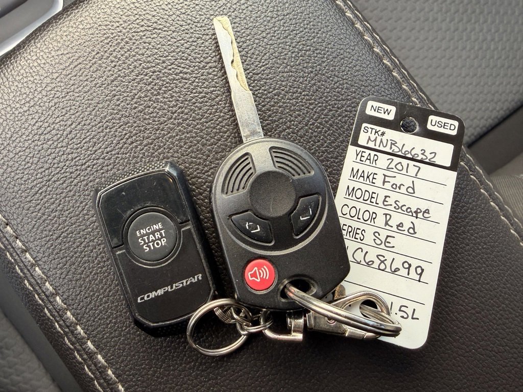 Used 2017 Ford Escape SE w/ Equipment Group 201A image 40