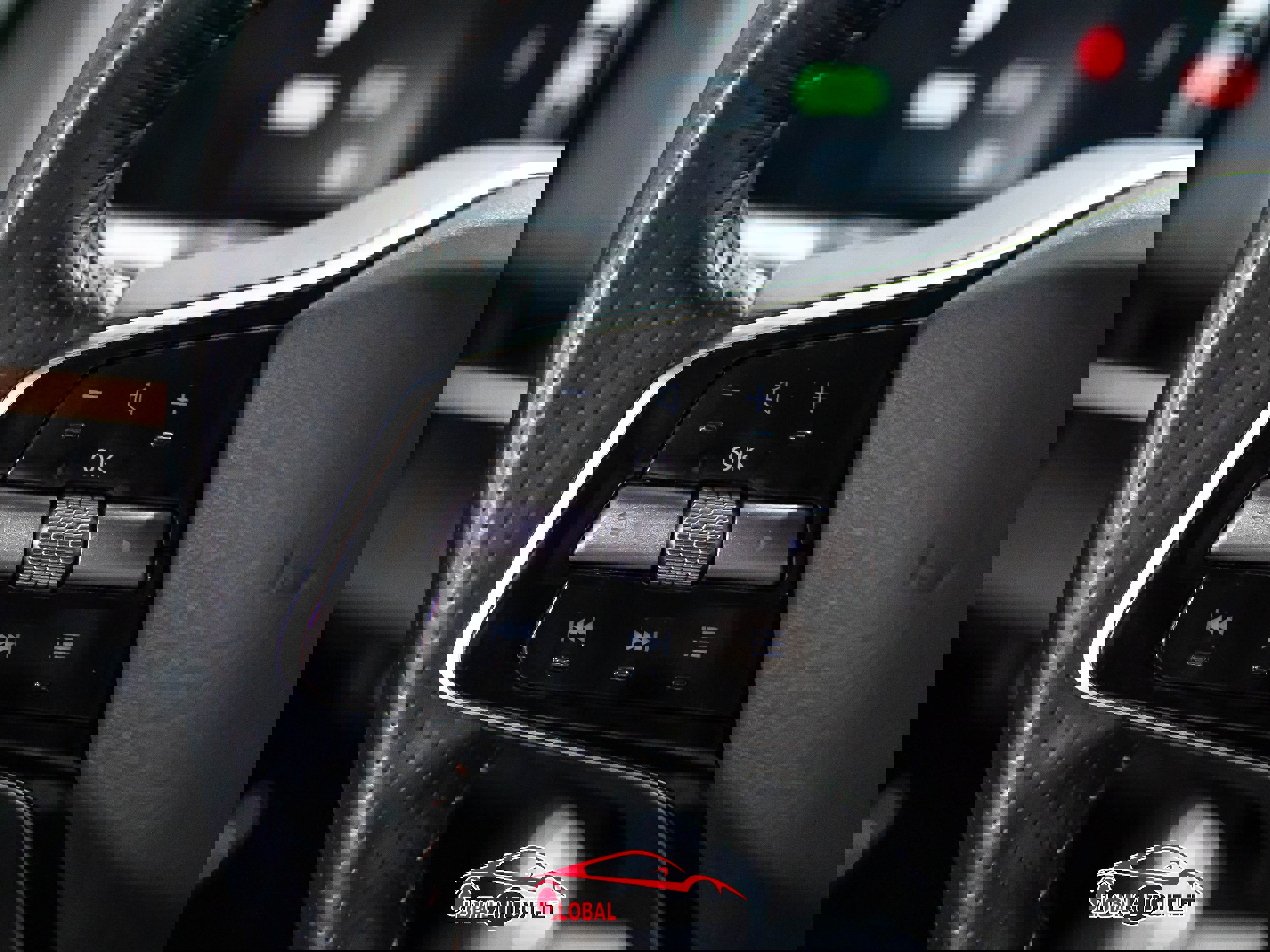 Used 2023 Nissan Ariya FWD image 25