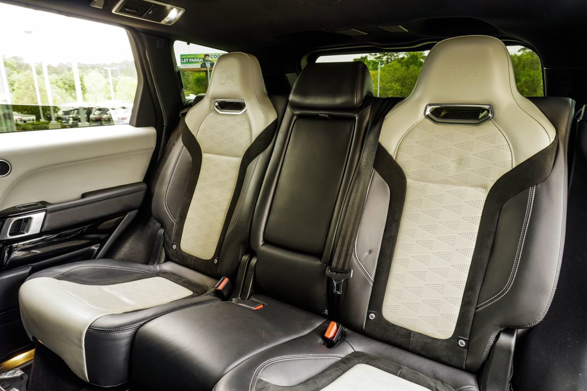 Used 2020 Land Rover Range Rover Sport SVR image 34