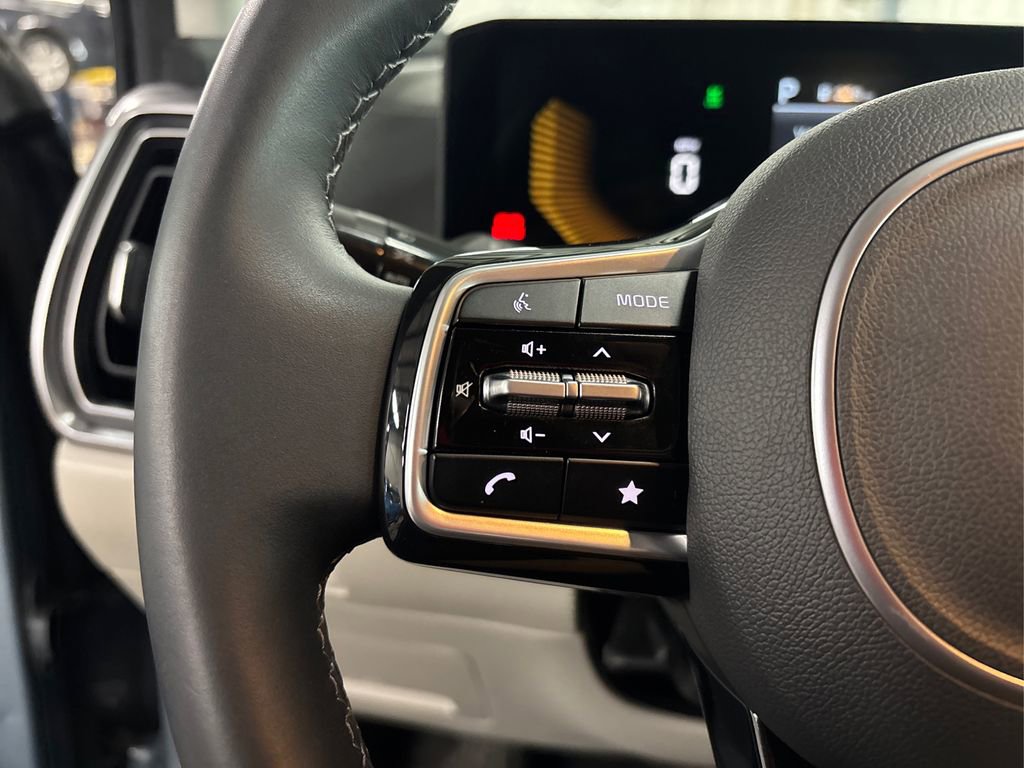 New 2025 Kia Sorento S image 26