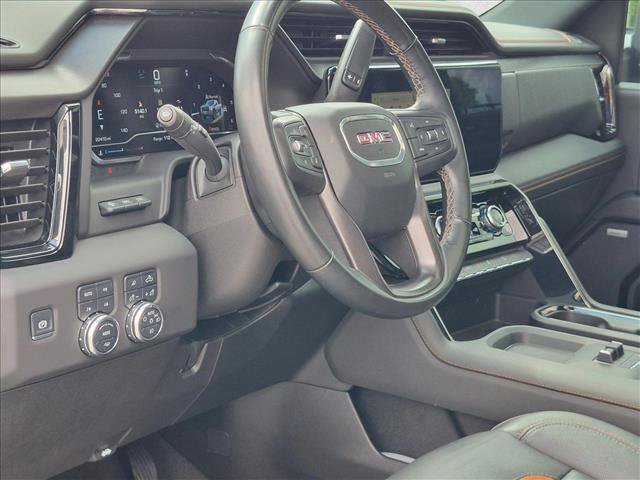 Used 2025 GMC Sierra 2500 AT4 w/ AT4 Premium Plus Package AWD/4WD image 9