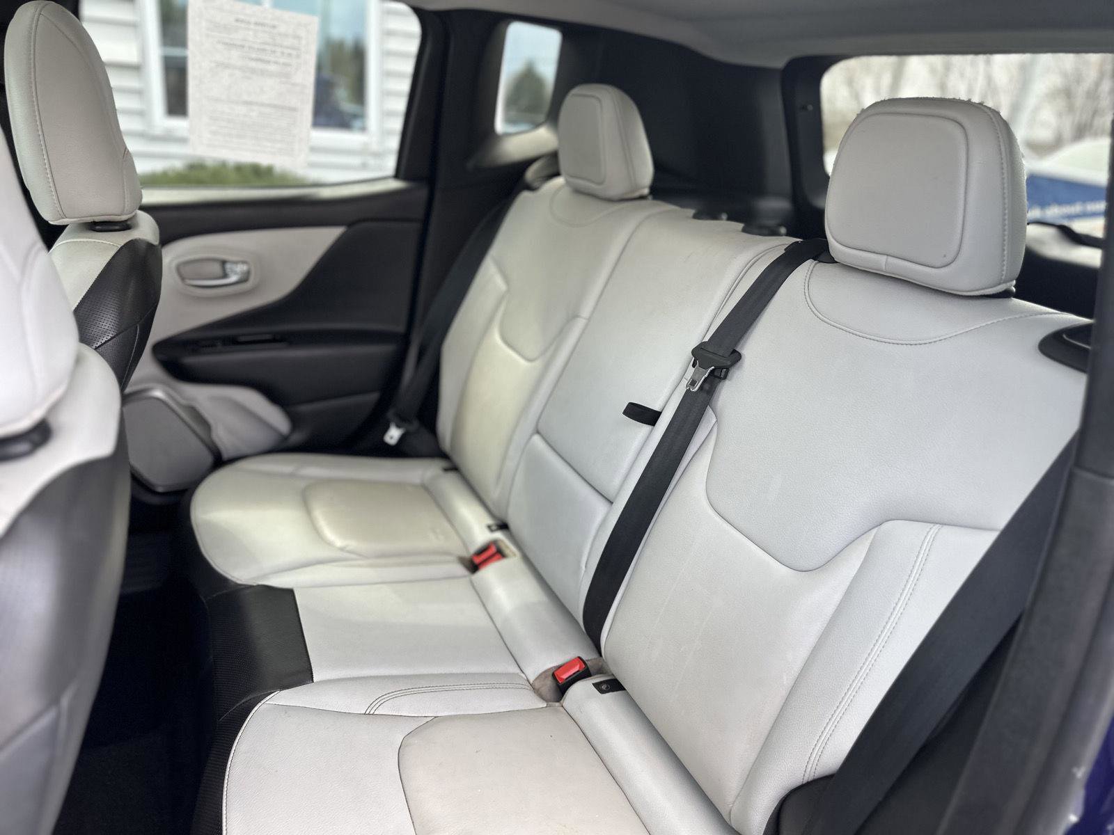 Used 2018 Jeep Renegade Limited w/ UConnect 8.4 Nav Group image 7