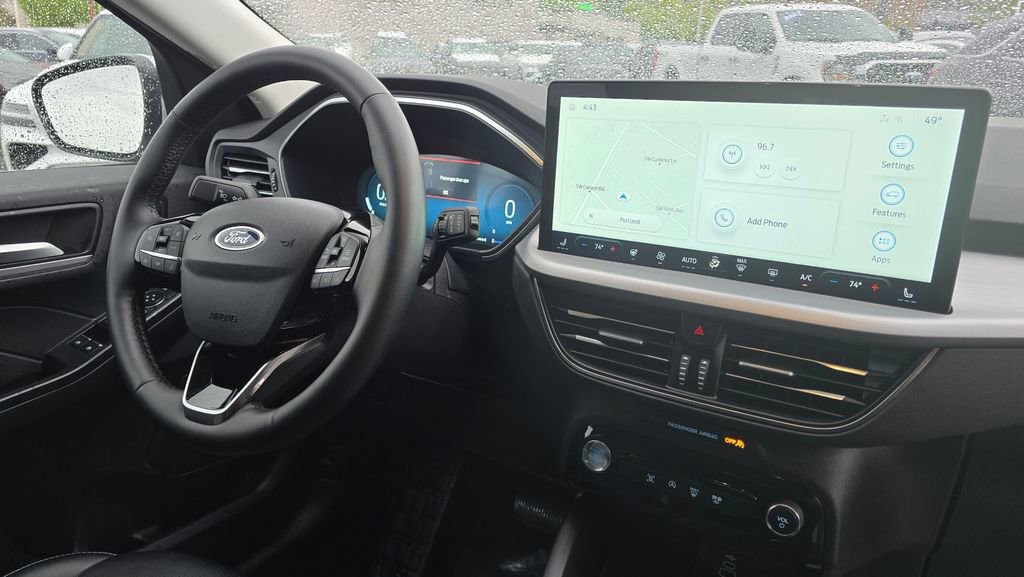 Used 2025 Ford Escape Platinum image 11