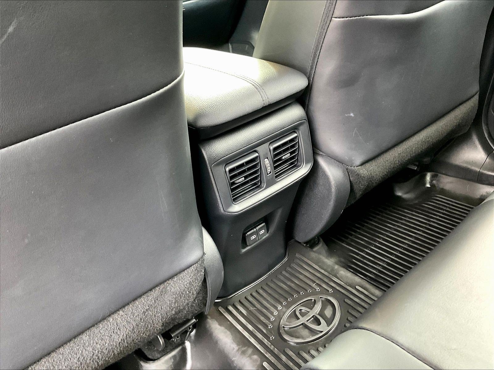 Used 2022 Toyota RAV4 XSE w/ XSE Grade Weather Package AWD/4WD image 10