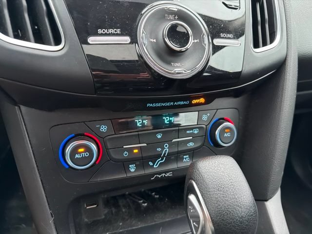 Used 2017 Ford Focus SEL FWD image 16