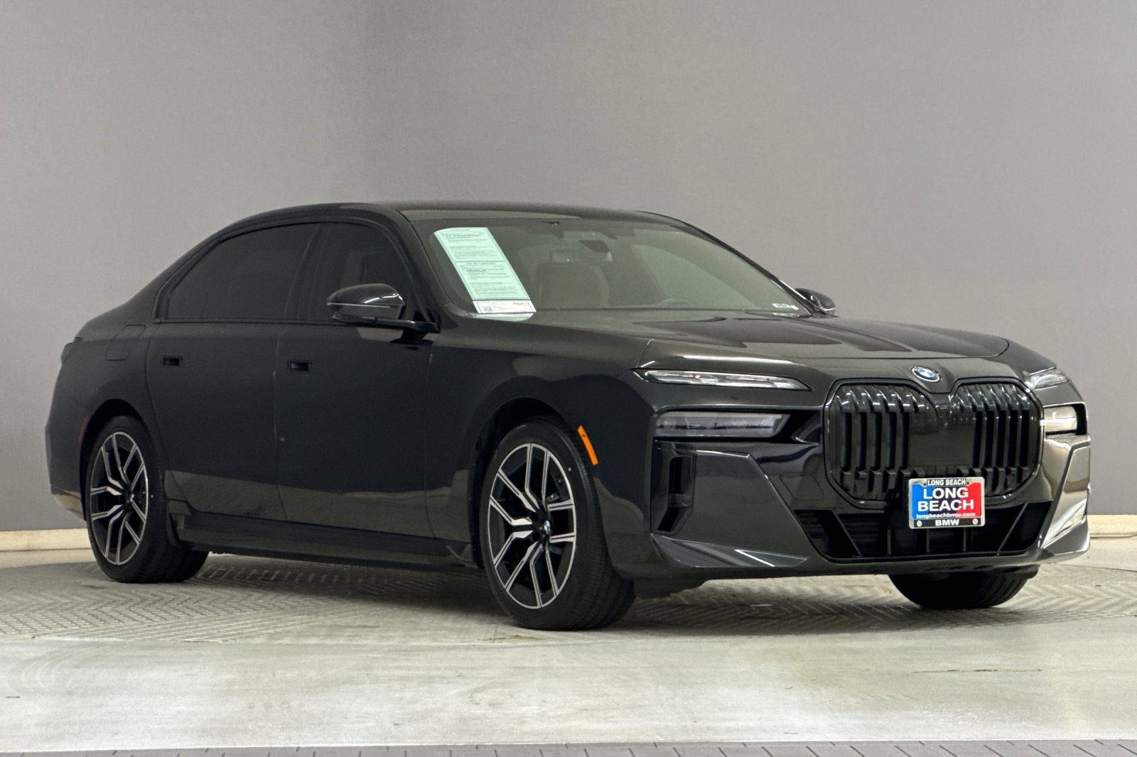 Certified 2024 BMW i7 xDrive60 AWD/4WD image 6