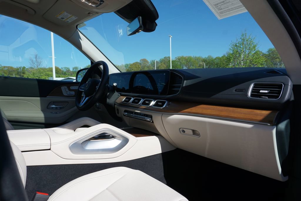 Used 2022 Mercedes-Benz GLS 450 4MATIC image 50